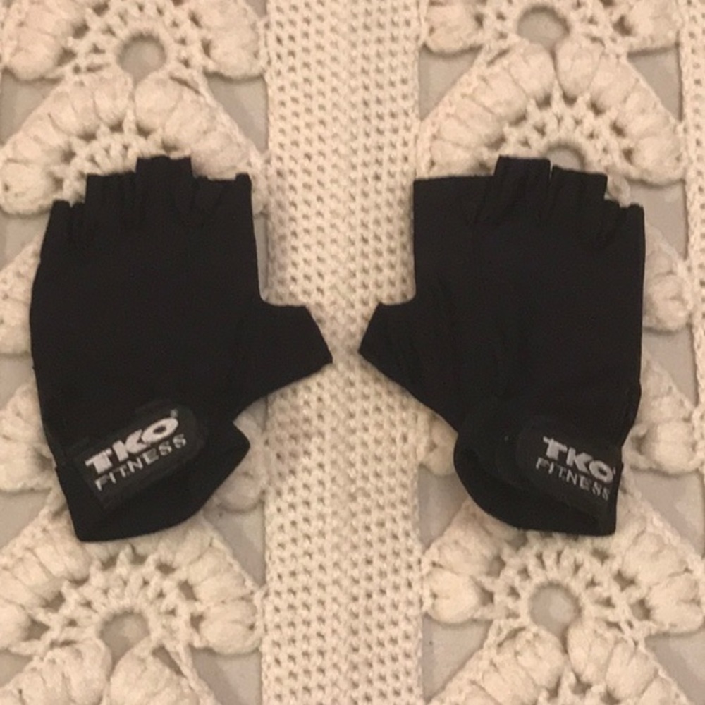 TKO fitness weight training padded gloves